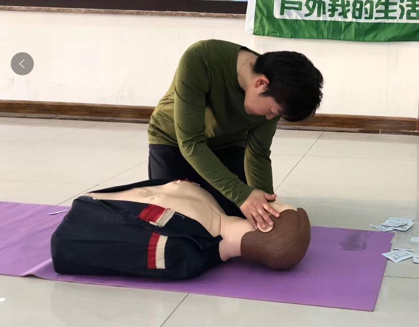 半身电脑心肺复苏模拟人